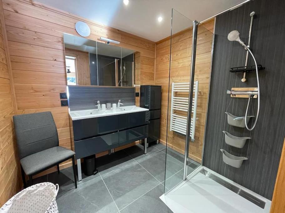 Appartement Lumineux Neuf Dans Bas De Chalet Le Douglas La Joue du Loup Exteriér fotografie